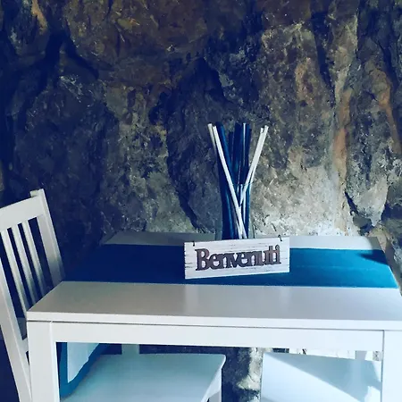 La Grotta Degli Aranci *